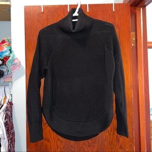 Aritiza black turtleneck